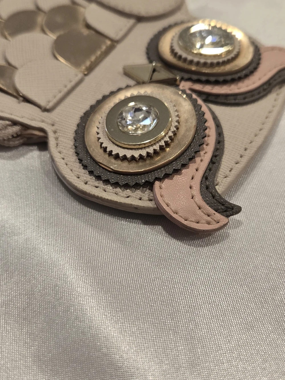 kate spade owl coin purse in cream with gold accents EUC